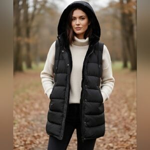 Stylish Black Hooded Puffer Vest